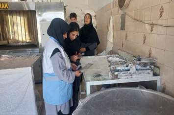 برگزاری دوره آموزشی بهداشت محیط برای بهورزان نوپیوسته در خانه بهداشت نظام‌آباد اسلامشهر